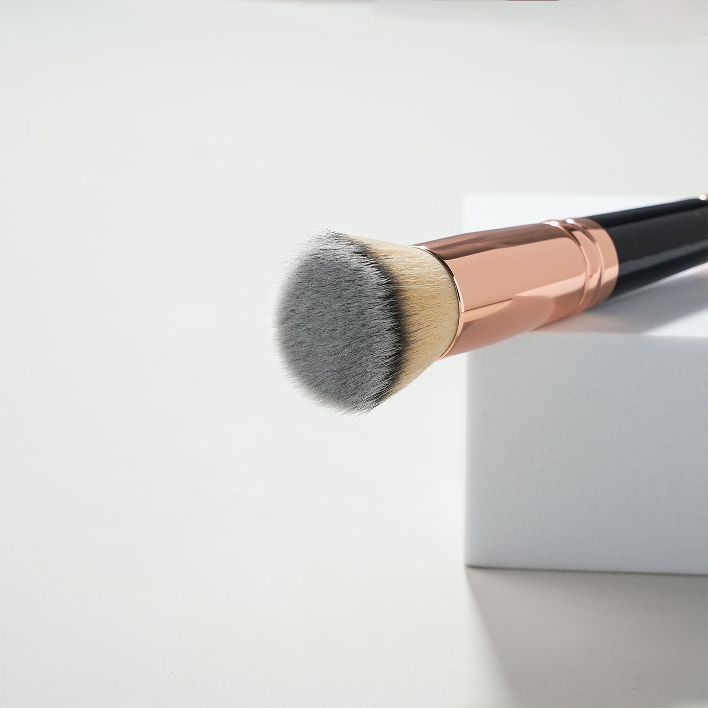 Luxury 2-in-1 Vegan Double Ended Makeup Brush – Custom Logo Rose Gold Brush Set