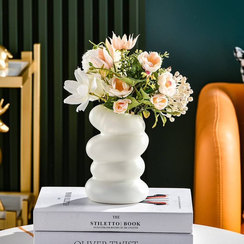 Nordic Style Plastic Spiral Vase – Creative Flower Arranging & Decorative Ornament