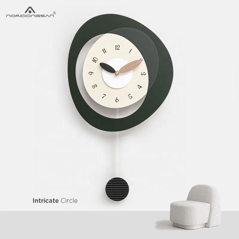 WOZOOM Minimalist Wooden Pendulum Wall Clock – Silent Antique Style Living Room Decor